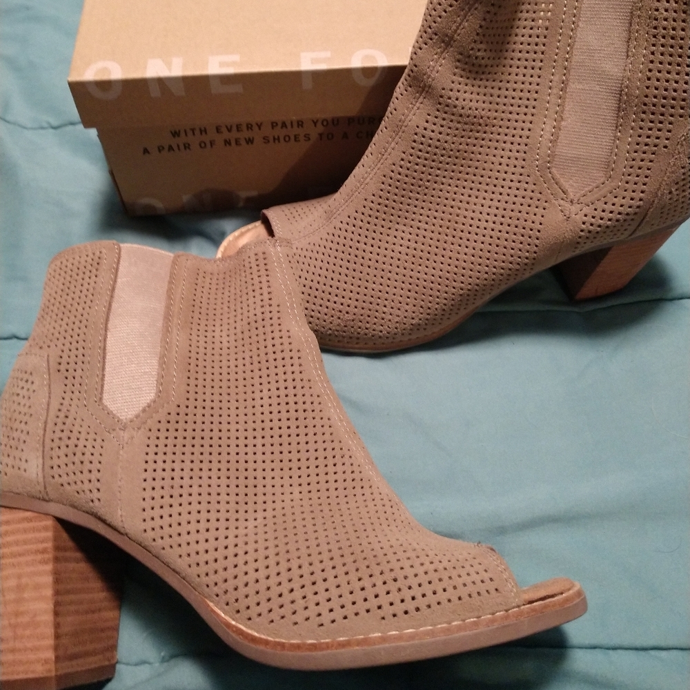 Tom's Majorca Peep Toe